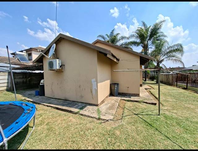 3 BEDROOM HOUSE FOR SALE IN LOUIS TRICHARDT
